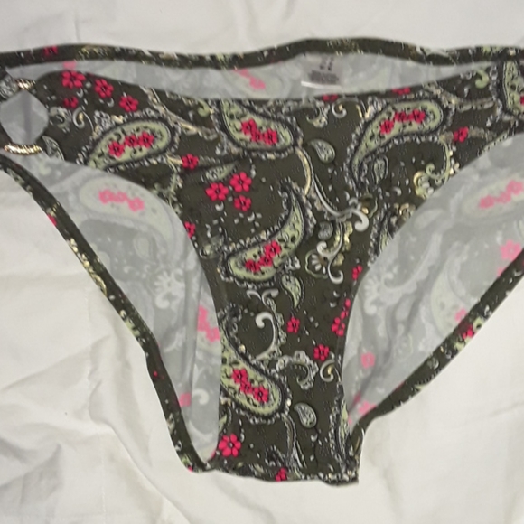 Motherhood Maternity 2 pieace swimsuit - Picture 2 of 5